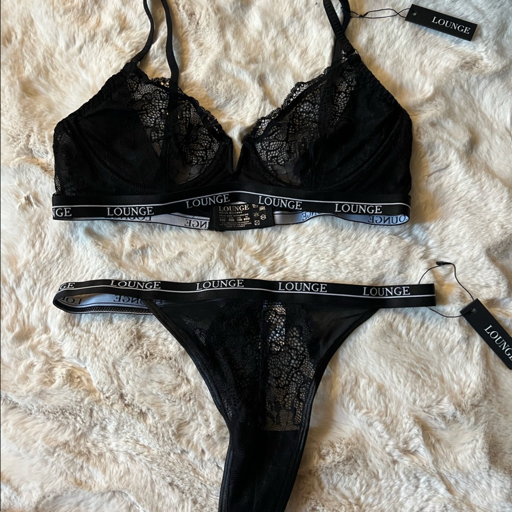 Lounge underwear Royal Balcony 34D and small thong